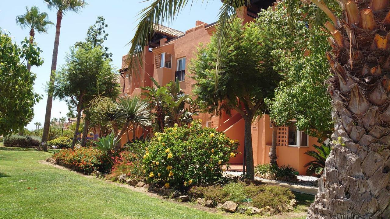 Casares Del Sol Penthouse Apartamento Exterior foto